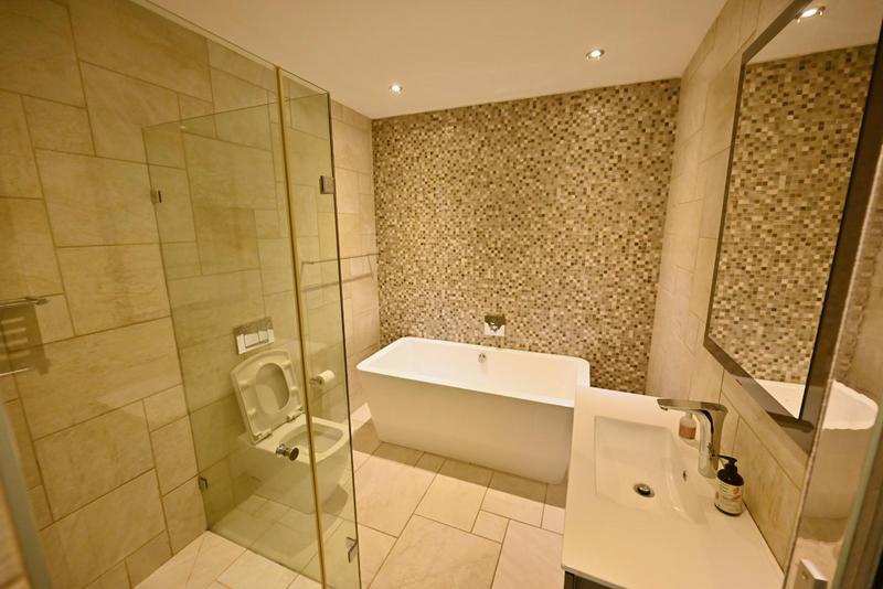 To Let 3 Bedroom Property for Rent in Dolphin Beach Western Cape